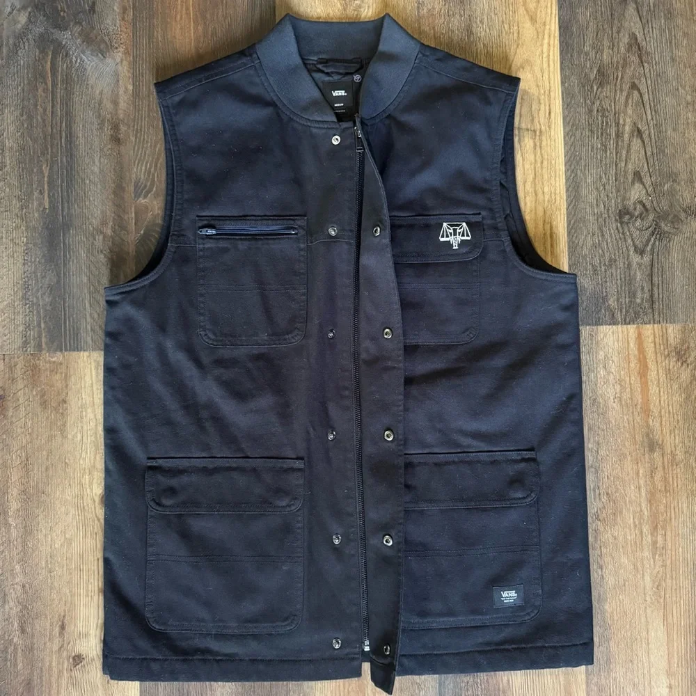 Vans X Courage Adams Drill Chore Vest

Size Medium - Picture 7 of 10
